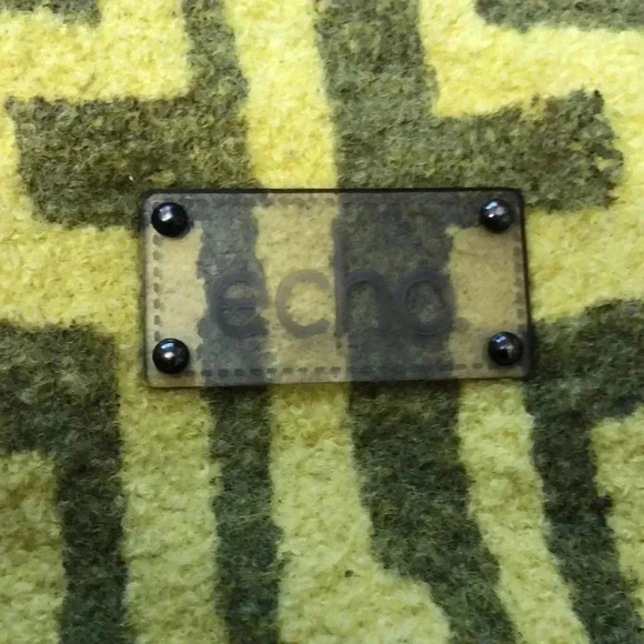 Echo brand felt tote.  Lucite hardware. - Picture 2 of 8